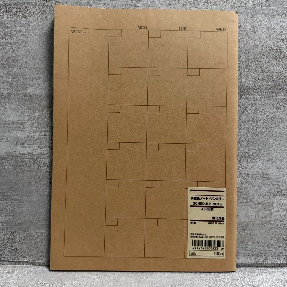 MUJI A5 32 Pages Year Free Planner Undated‎ Monthly Spreads Notebook Schedule